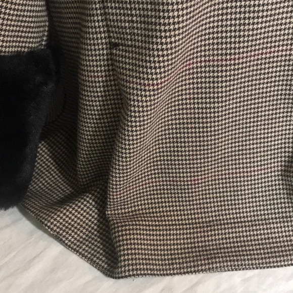 “ZARA WOMAN “ Faux Fur Cuffed Houndstooth Top. - Picture 5 of 10
